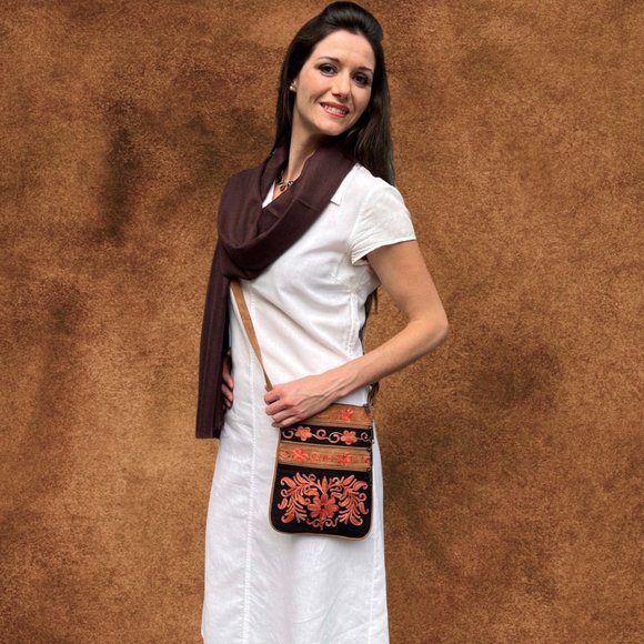 Black and Peach Hip Crossbody Purse with Flowers - Picture 1 of 4